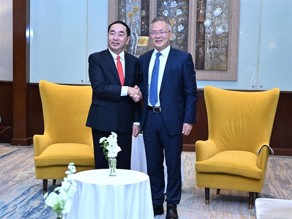 Deputy Minister Tran Quoc To meets with Vice Governor and Head of the Public Security Bureau of Shaanxi province Dai Binbin.