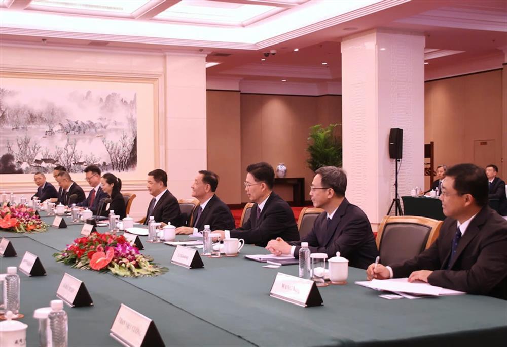 Chinese delegation at the talks.