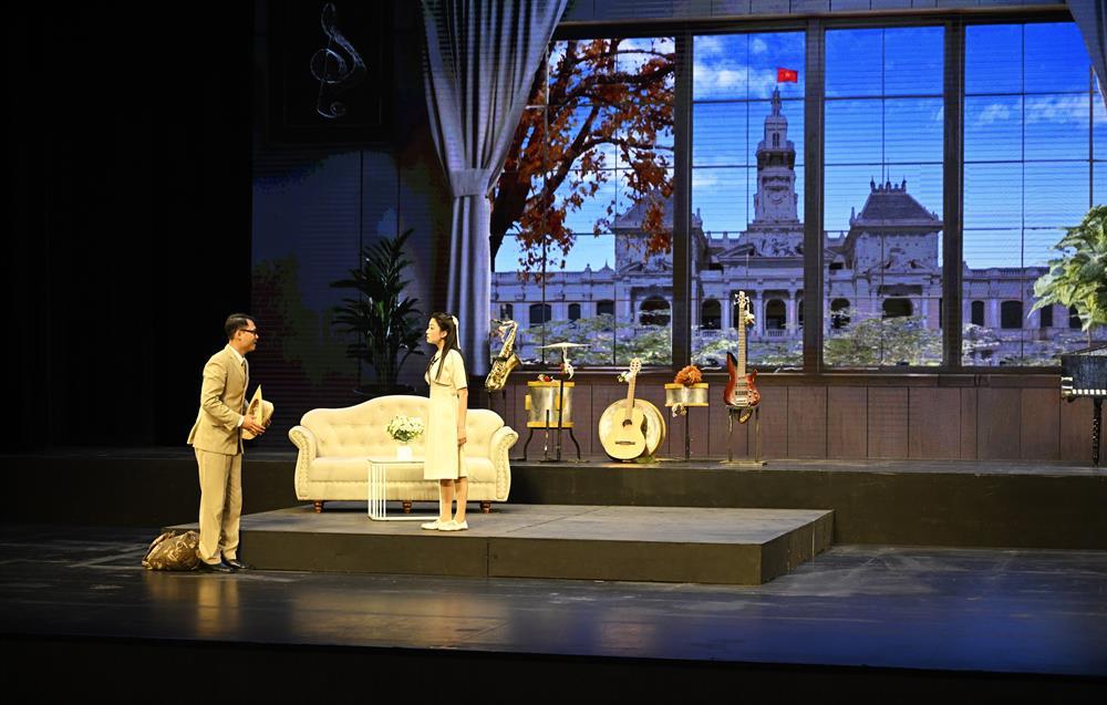 The opening stage of the festival.