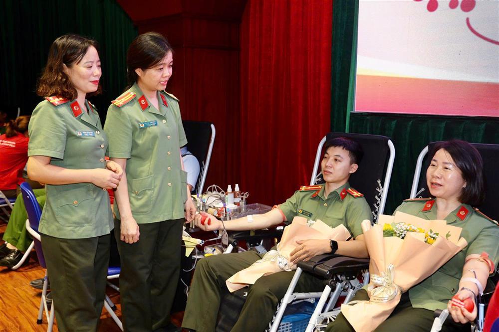 Police officers participate in the program.