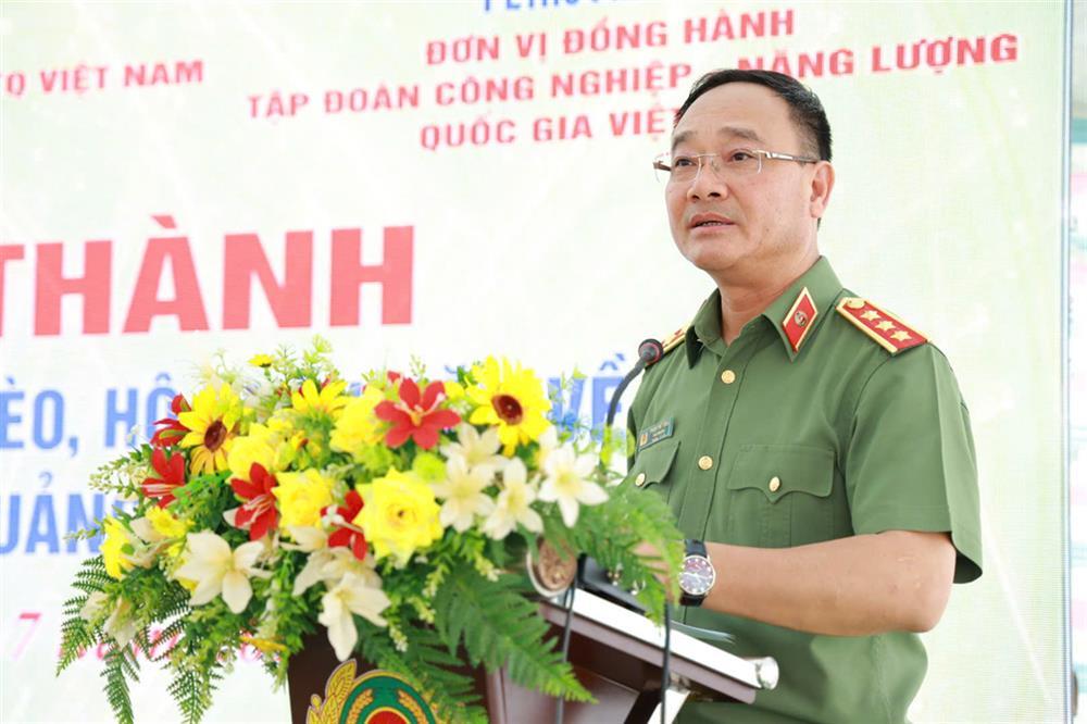 Deputy Minister Pham The Tung speaks at the ceremony.