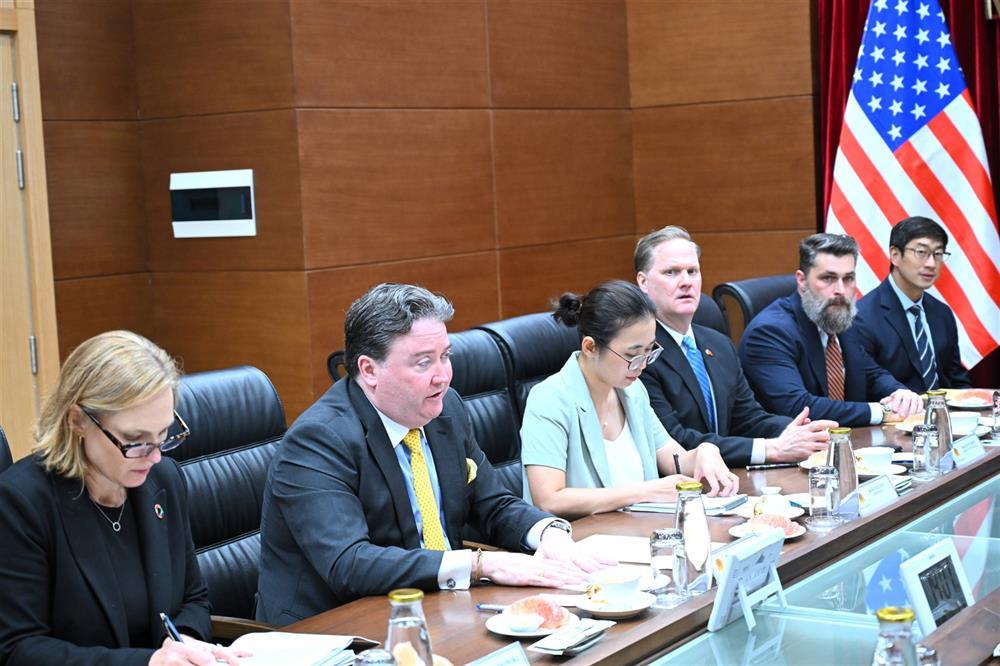 Ambassador Marc Knapper speaks at the meeting.