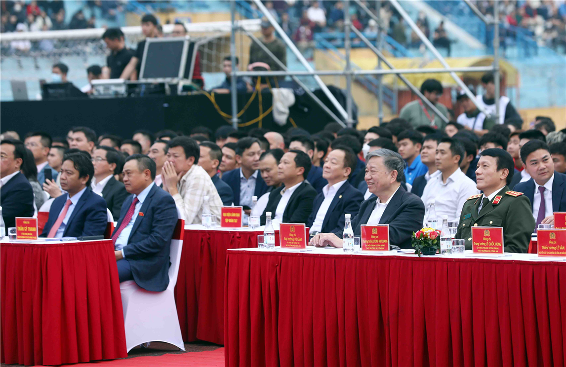 Delegates attend the ceremony.