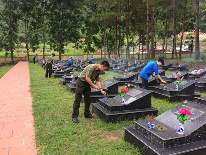 Gratitude-returning activities on the occasion of the 71st Day of Martyrs and War Invalids.