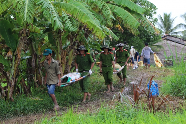 Youths of the Provincial Police joined hands with local people in upgrading rural road.
