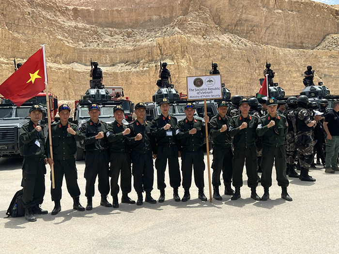 The Vietnamese MPS team.